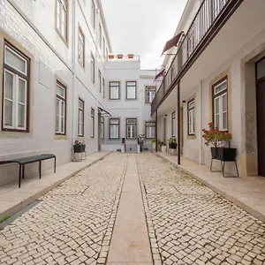 https://charming-apartment-in-private-condominium-at-graa.hotels-lisbon-portugal.com